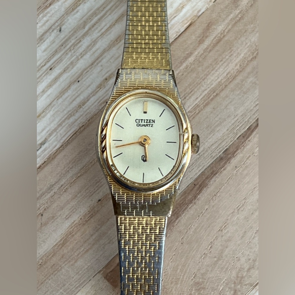 Citizen Ladies Watch Vintage Gold Tone Bracelet, Dial, Hands,  Markers